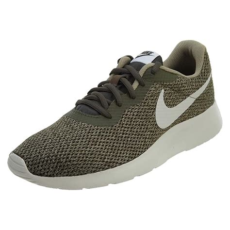 nike tanjun se herren oliv